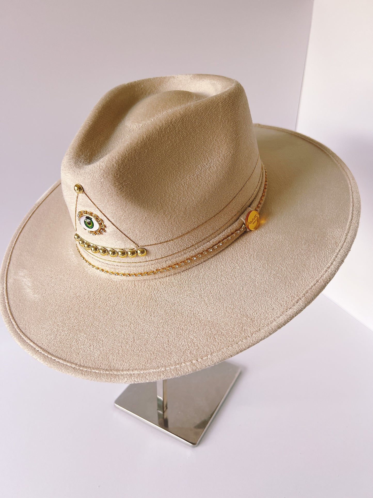 BRAVO VALLEY - HAT