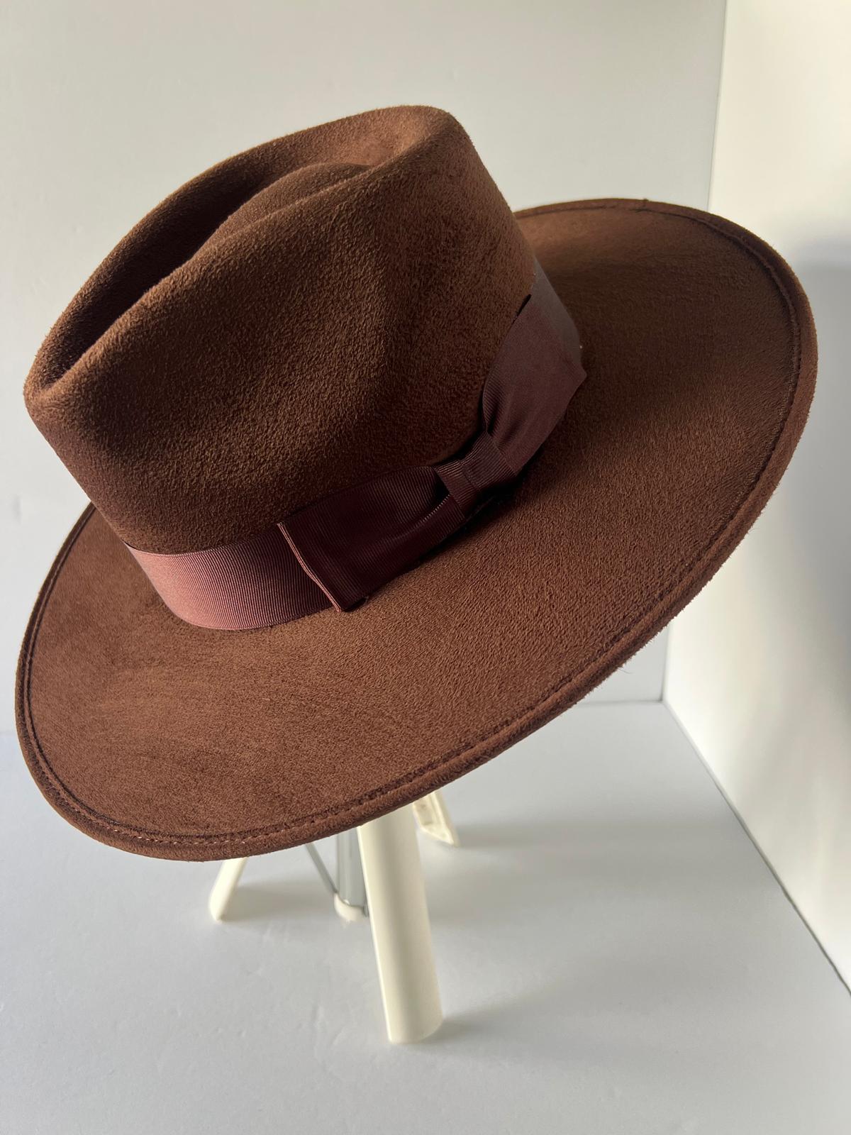 BRAVO VALLEY - HAT